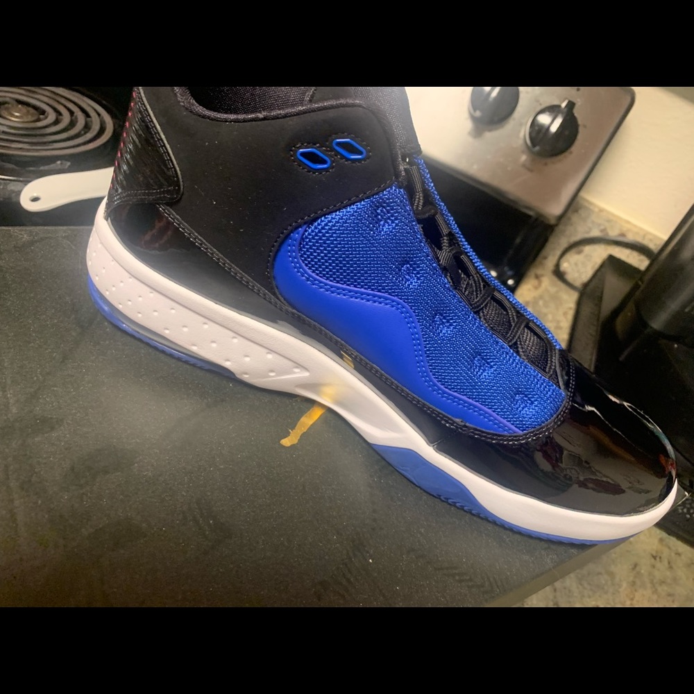 Men’s Jordan Max Aura 2